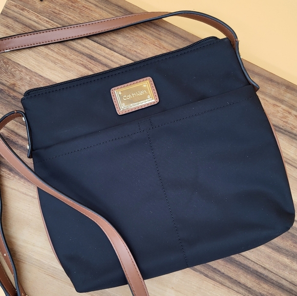 Calvin Klein Black and Tan Crossbody Bag, Like New - Picture 3 of 7